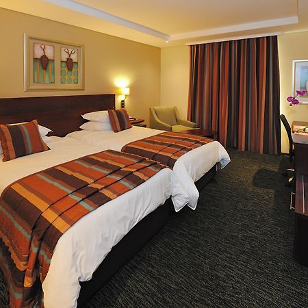 City Lodge Hotel Fourways Extérieur photo