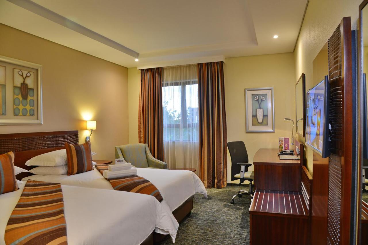 City Lodge Hotel Fourways Extérieur photo