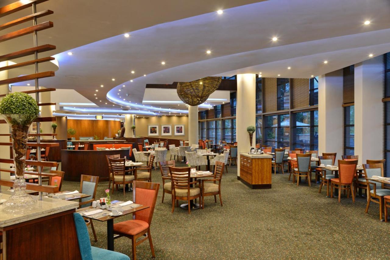 City Lodge Hotel Fourways Extérieur photo