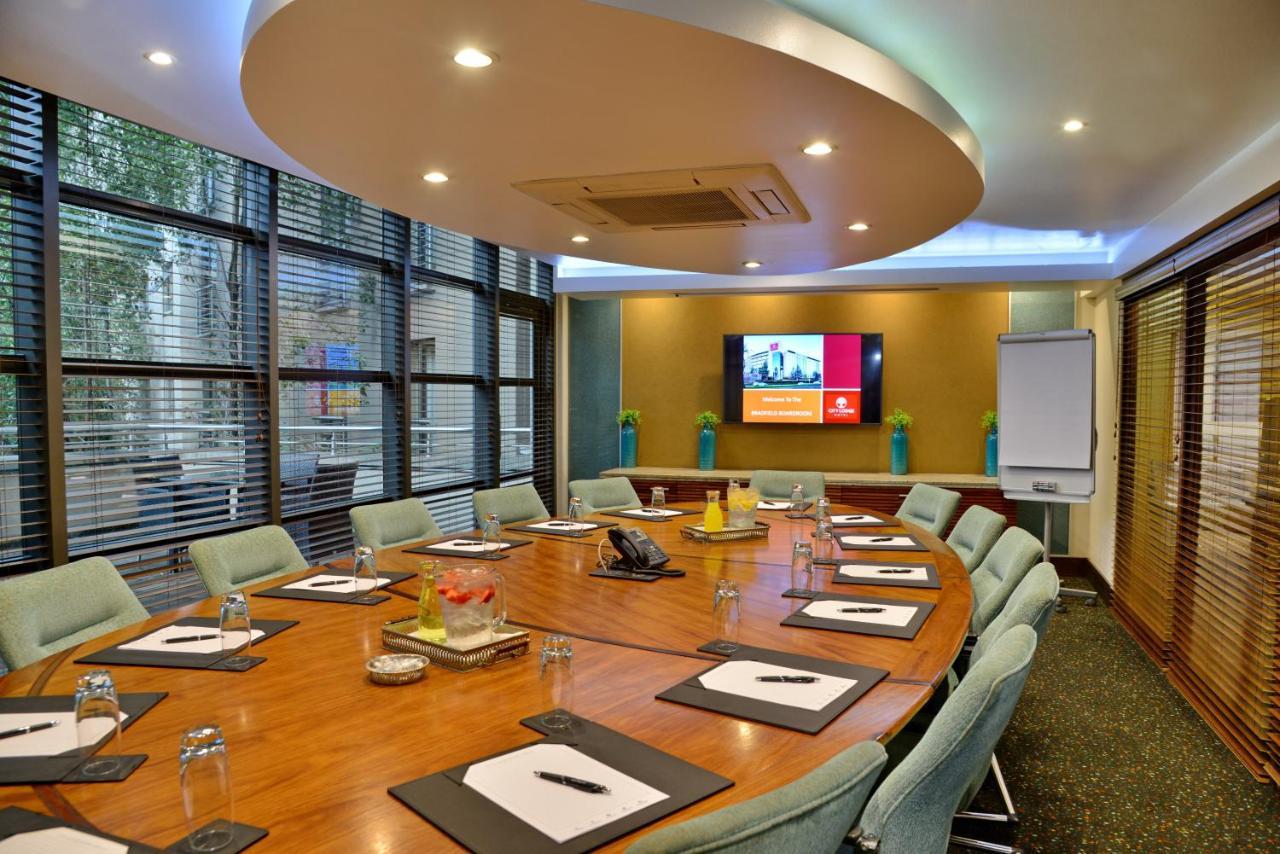 City Lodge Hotel Fourways Extérieur photo