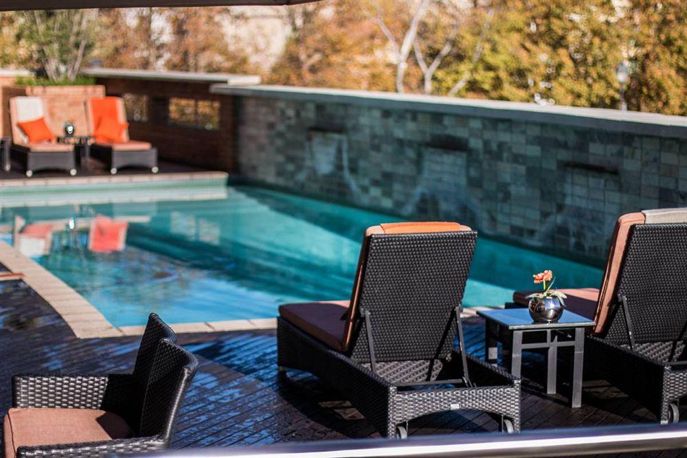 City Lodge Hotel Fourways Extérieur photo