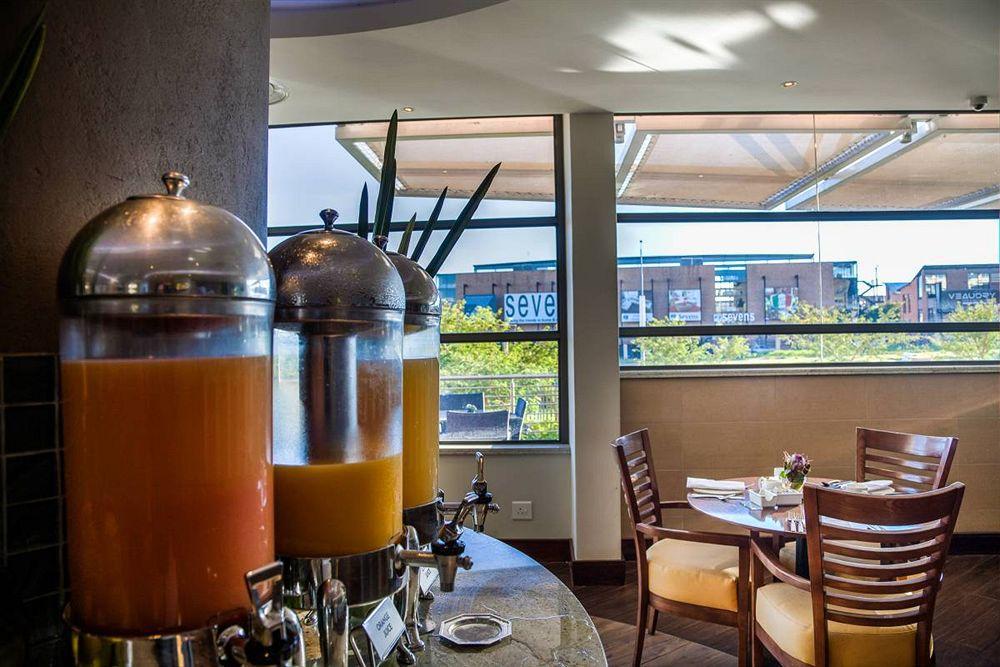 City Lodge Hotel Fourways Extérieur photo