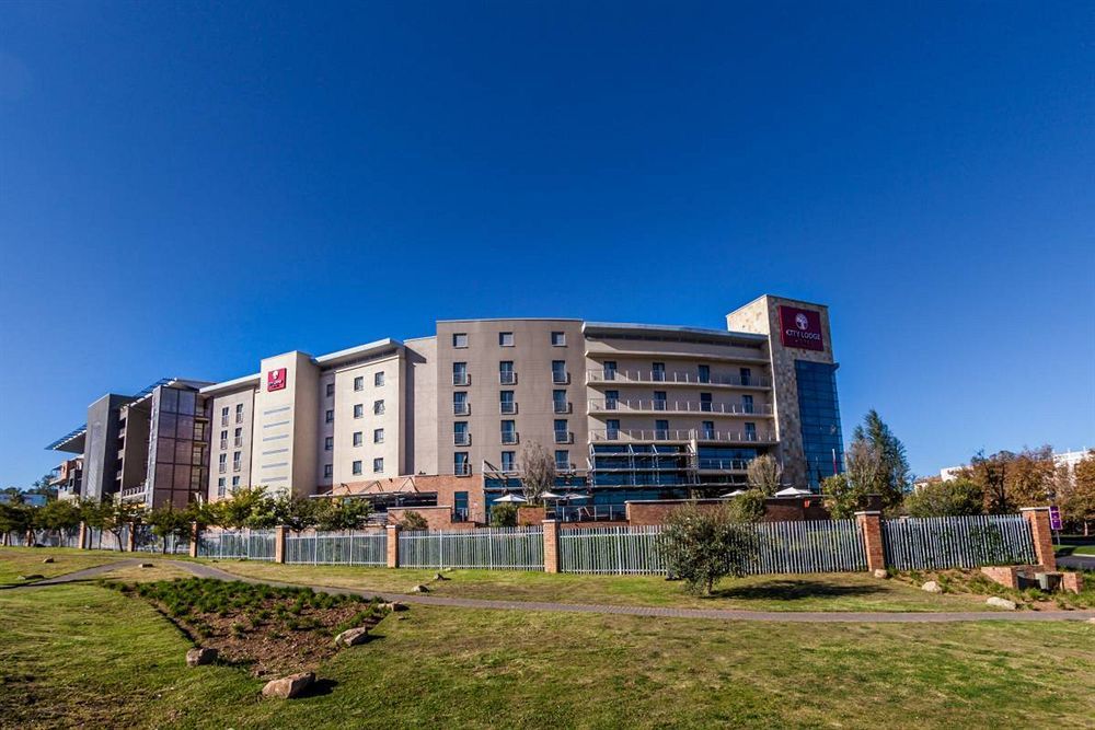 City Lodge Hotel Fourways Extérieur photo